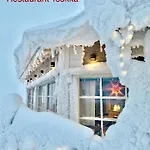 Arctic Ski-in - Lapland Slopes, Trails, National Park, Just Steps From Local Amenities, Yet Peaceful ピュハトゥントゥリ