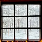 Arctic Ski-in - Lapland Slopes, Trails, National Park, Just Steps From Local Amenities, Yet Peaceful アパート ピュハトゥントゥリ